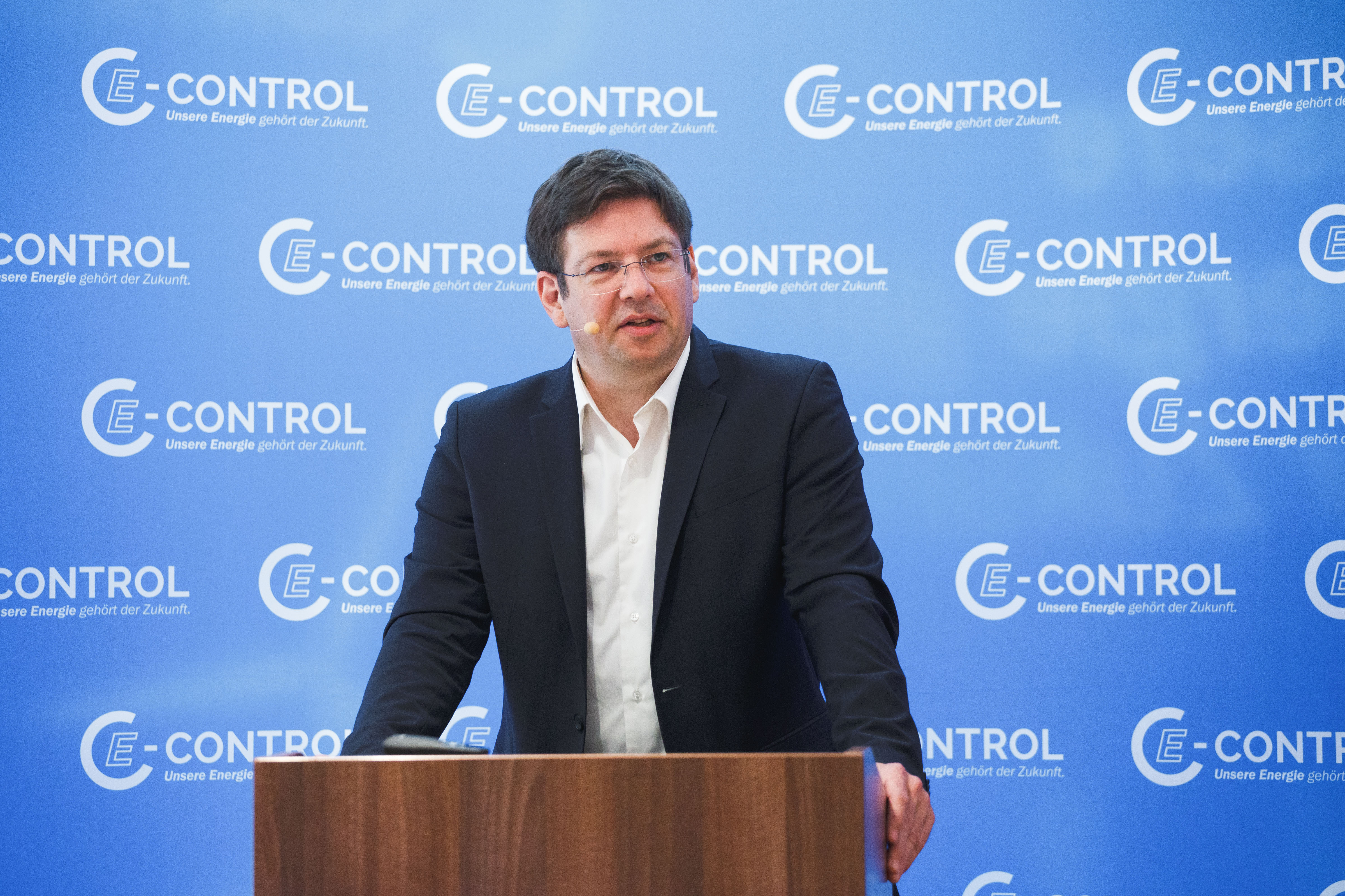 Martin Szelgrad (Moderator)