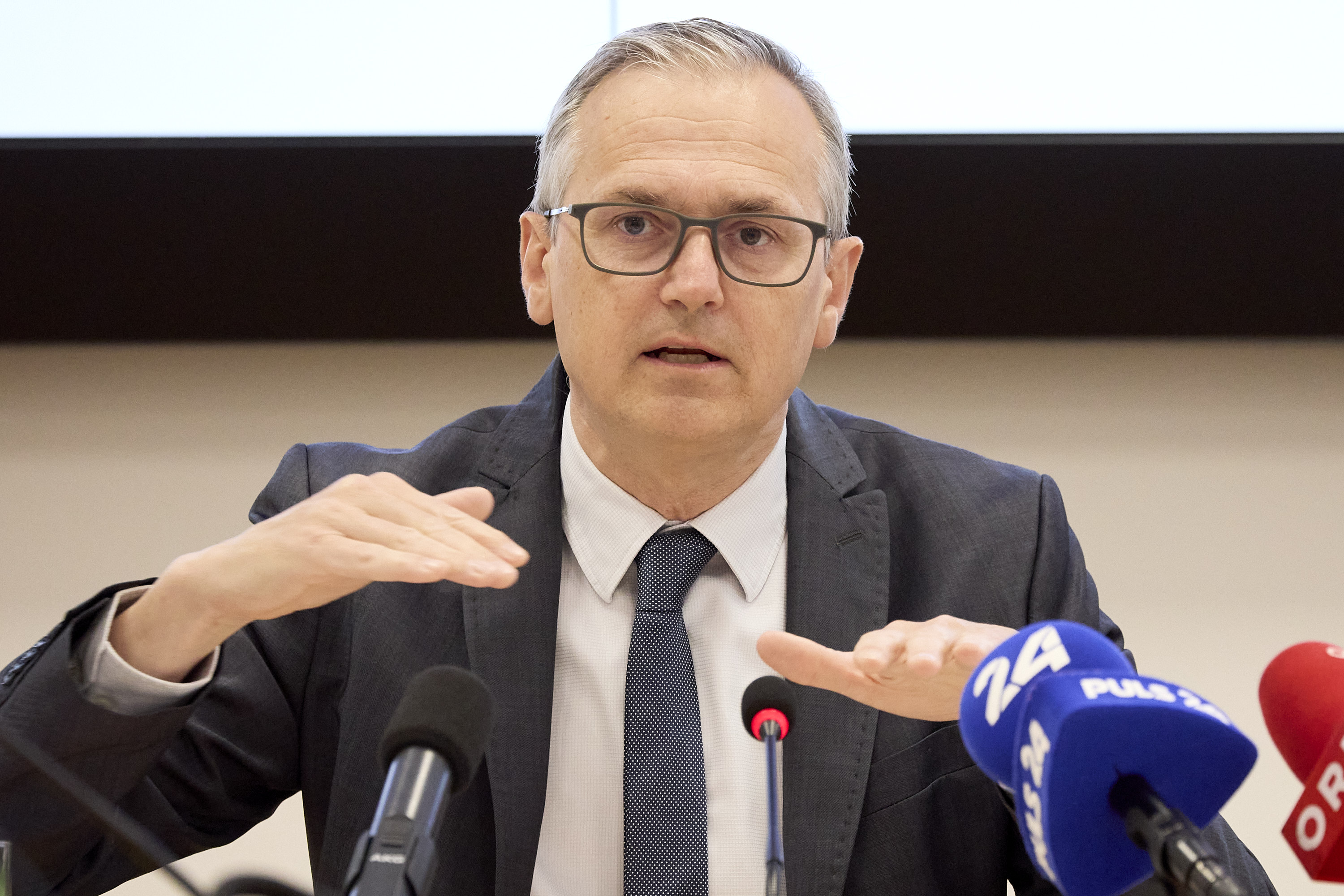 Abb. 1: Dr. Wolfgang Urbantschitsch, LL.M, Vorstand E-Control