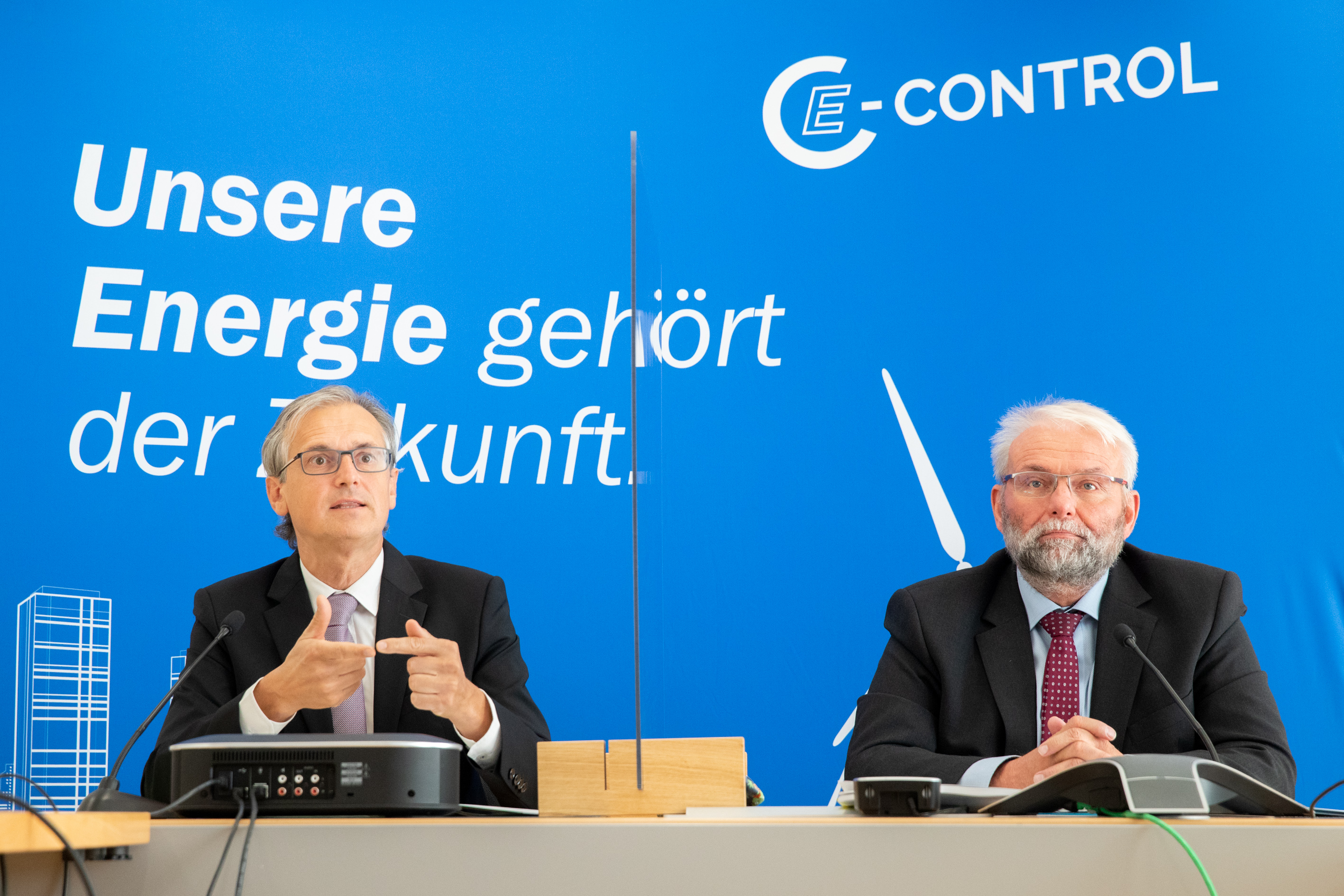 Dr. Wolfgang Urbantschitsch, LL.M. und und DI Andreas Eigenbauer, Vorstände E-Control