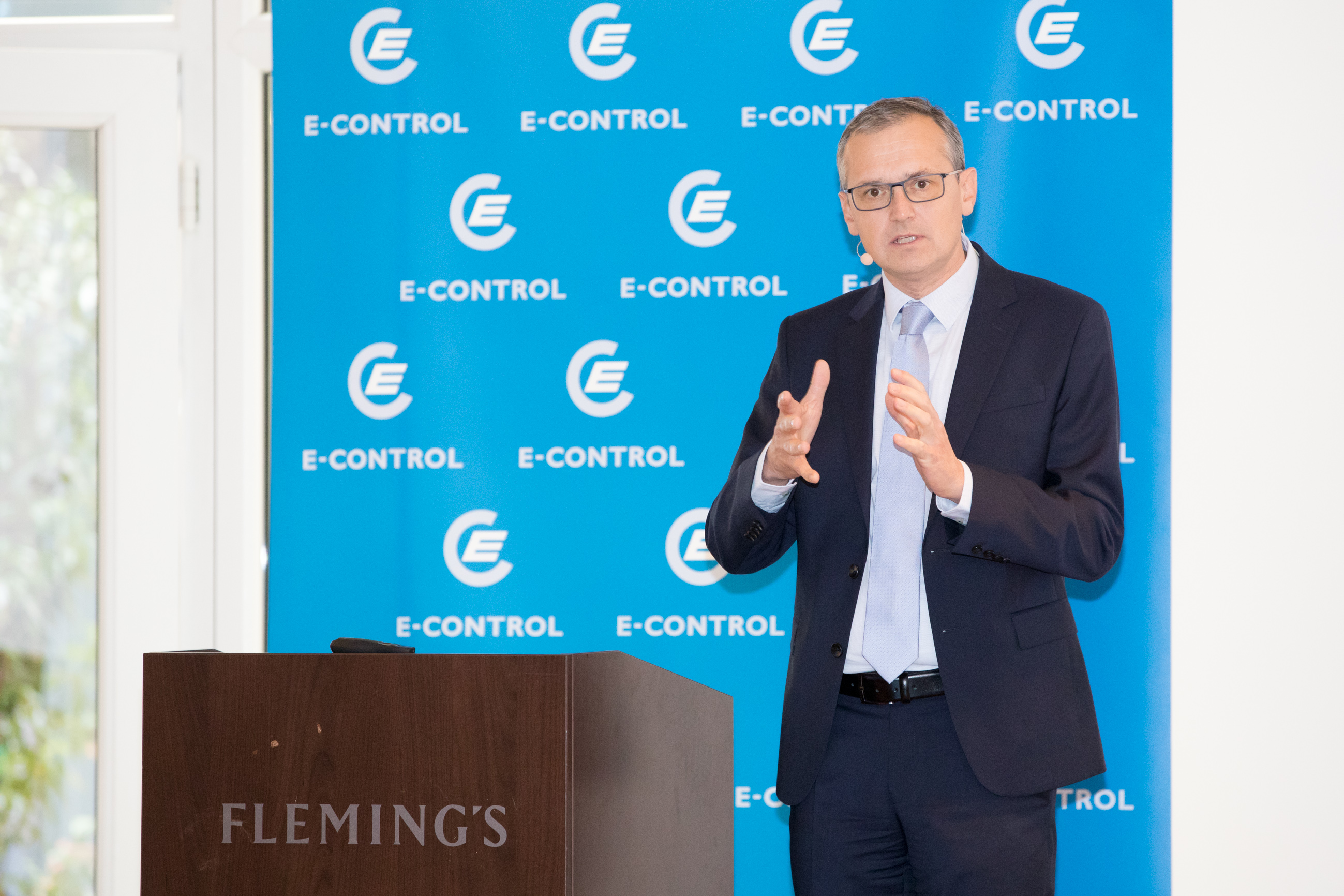 E-Control Vorstand Wolfgang Urbantschitsch eröffnet die Fachveranstaltung