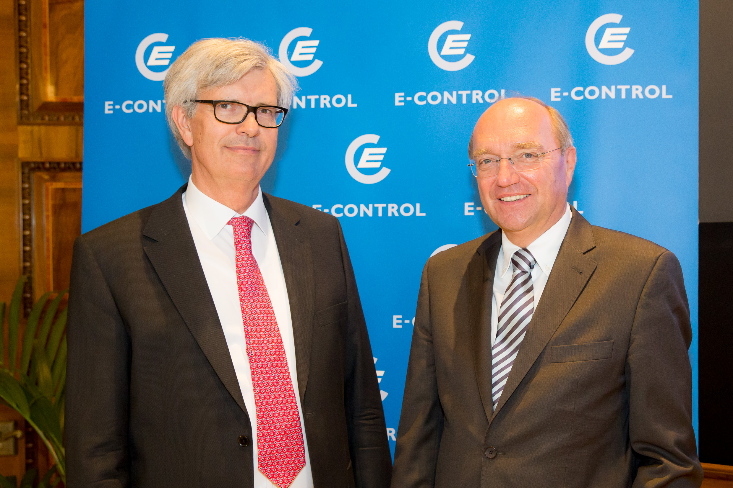 DI Walter Boltz und Dr. Klaus-Dieter Borchardt beim 1. Energie-Dialog der E-Control 2015