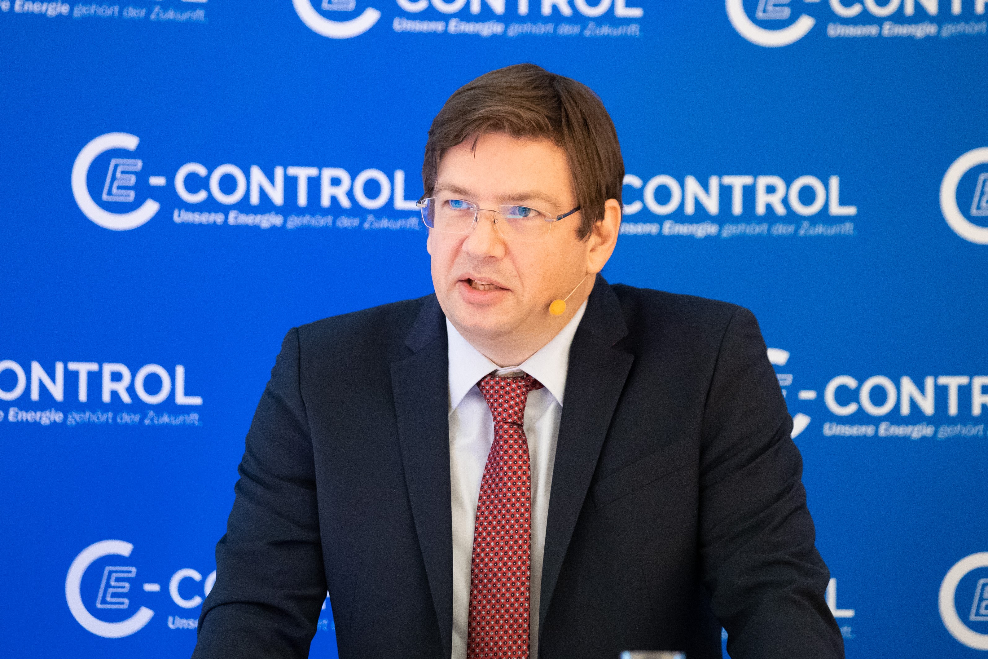 Moderator Martin Szelgrad